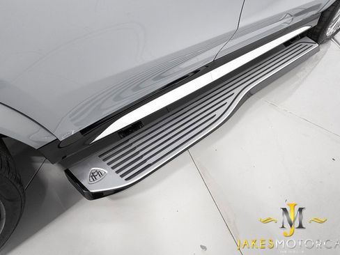Used 2023 Mercedes-Benz Maybach GLS 600 4MATIC image 17