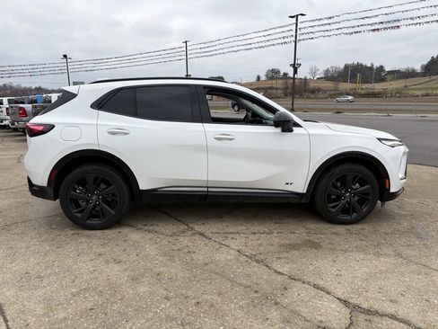 Used 2024 Buick Envision Sport Touring image 6