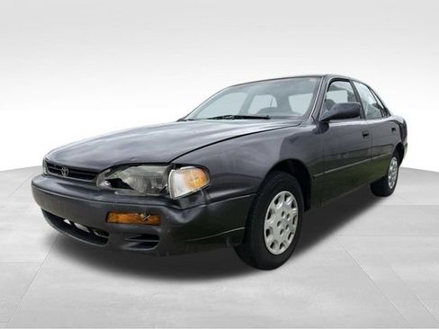 Used 1996 Toyota Camry LE FWD image 8