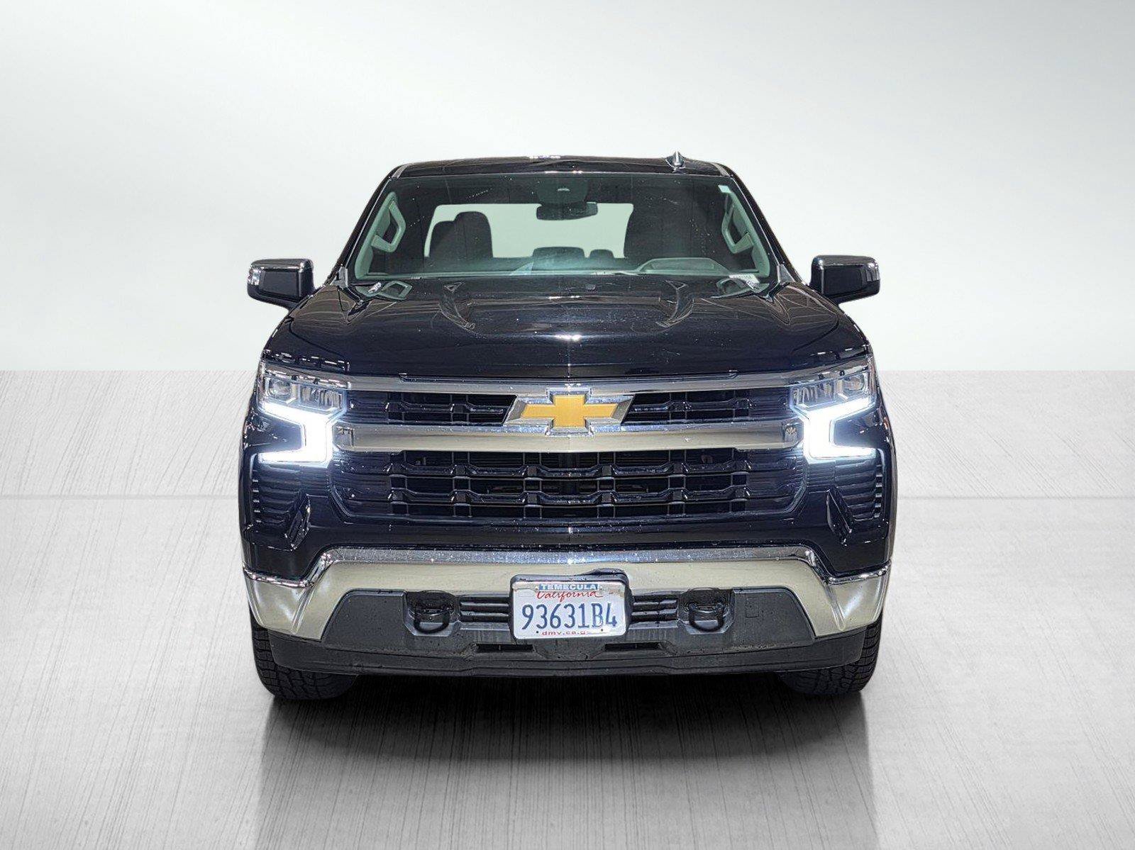 Used 2025 Chevrolet Silverado 1500 LT AWD/4WD image 2