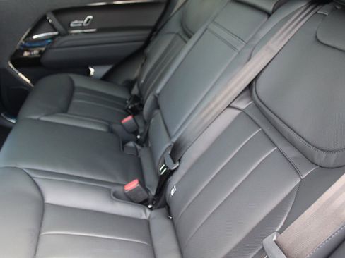 New 2026 Land Rover Range Rover Sport SE AWD/4WD image 15