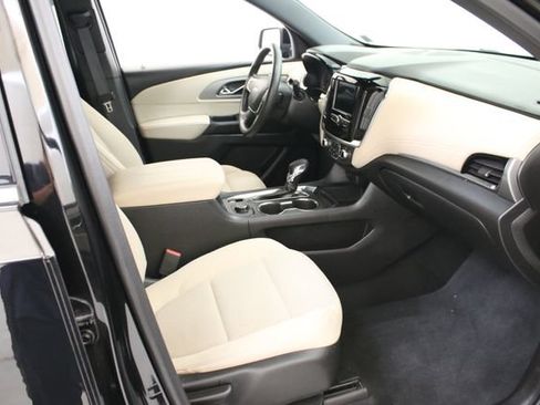 Used 2023 Chevrolet Traverse LS FWD image 28