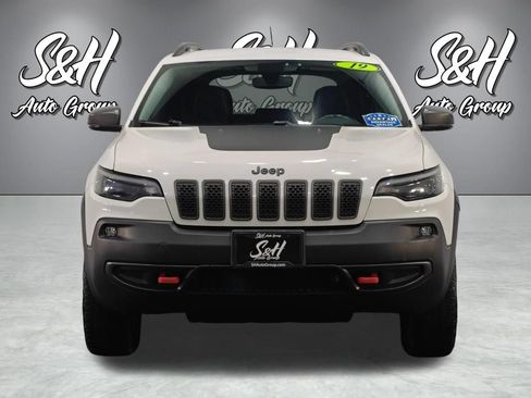 Used 2019 Jeep Cherokee Trailhawk AWD/4WD image 12