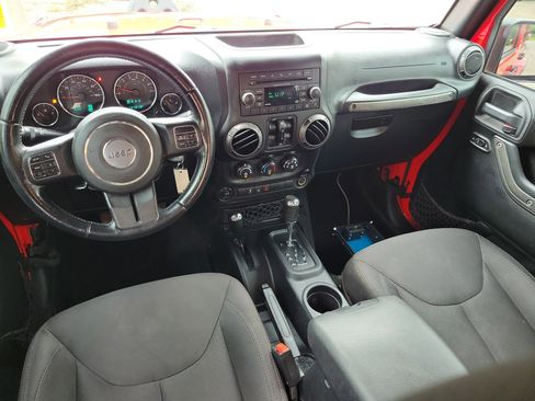 Used 2015 Jeep Wrangler Unlimited Sport w/ Quick Order Package 24S AWD/4WD image 7