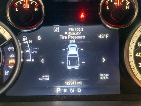 Used 2015 RAM 1500 Classic SLT w/ SLT Plus D￩cor Group image 17