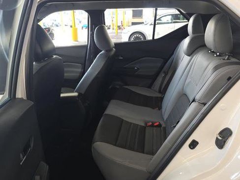 Used 2021 Nissan Kicks SR w/ SR Premium Package image 9