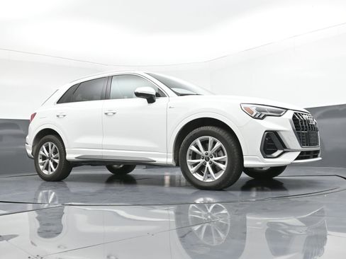 Used 2023 Audi Q3 2.0T Premium w/ Convenience Package image 22