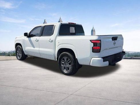 Certified 2025 Nissan Frontier SV w/ SV Convenience Package RWD image 3
