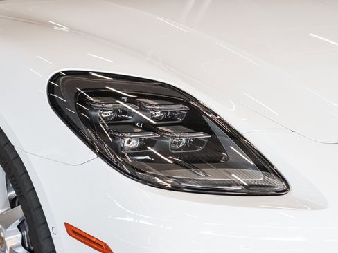 Used 2025 Porsche Panamera image 26