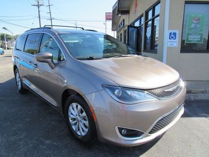 Used 2017 Chrysler Pacifica Touring-L