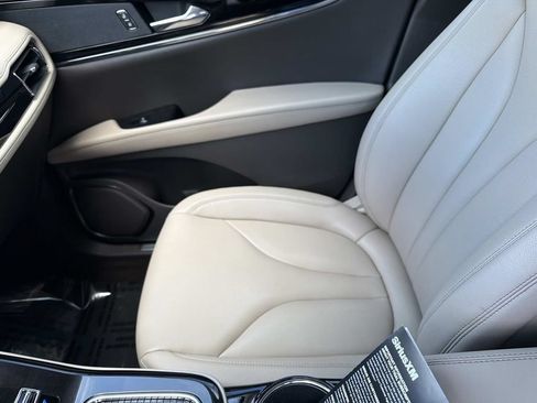 Certified 2023 Lincoln Nautilus FWD w/ Premium Package image 16