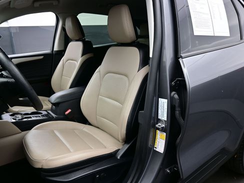 Used 2021 Ford Escape SEL image 12