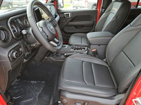 New 2025 Jeep Wrangler Unlimited Rubicon 392 image 19