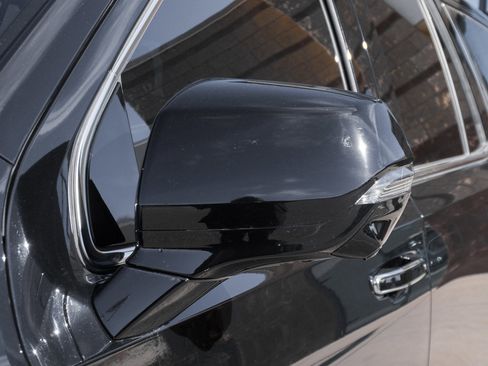 Used 2025 GMC Yukon Denali image 15