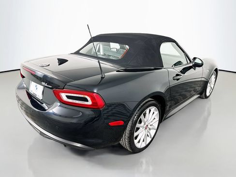 Used 2017 FIAT 124 Spider Lusso RWD image 5
