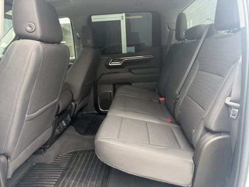 Used 2023 Chevrolet Silverado 1500 LT AWD/4WD image 8