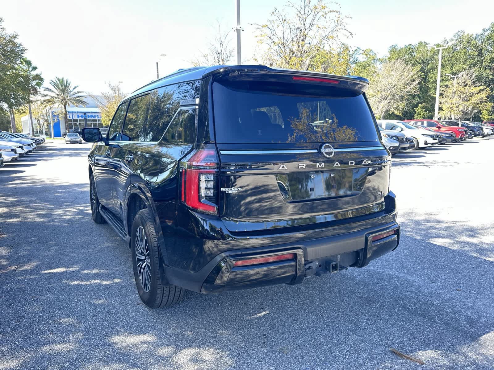 Used 2025 Nissan Armada SL w/ Captain's Chari Seat Package AWD/4WD image 4