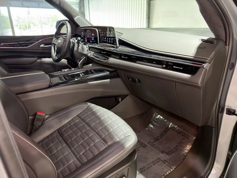 Used 2024 Cadillac Escalade V AWD/4WD image 26