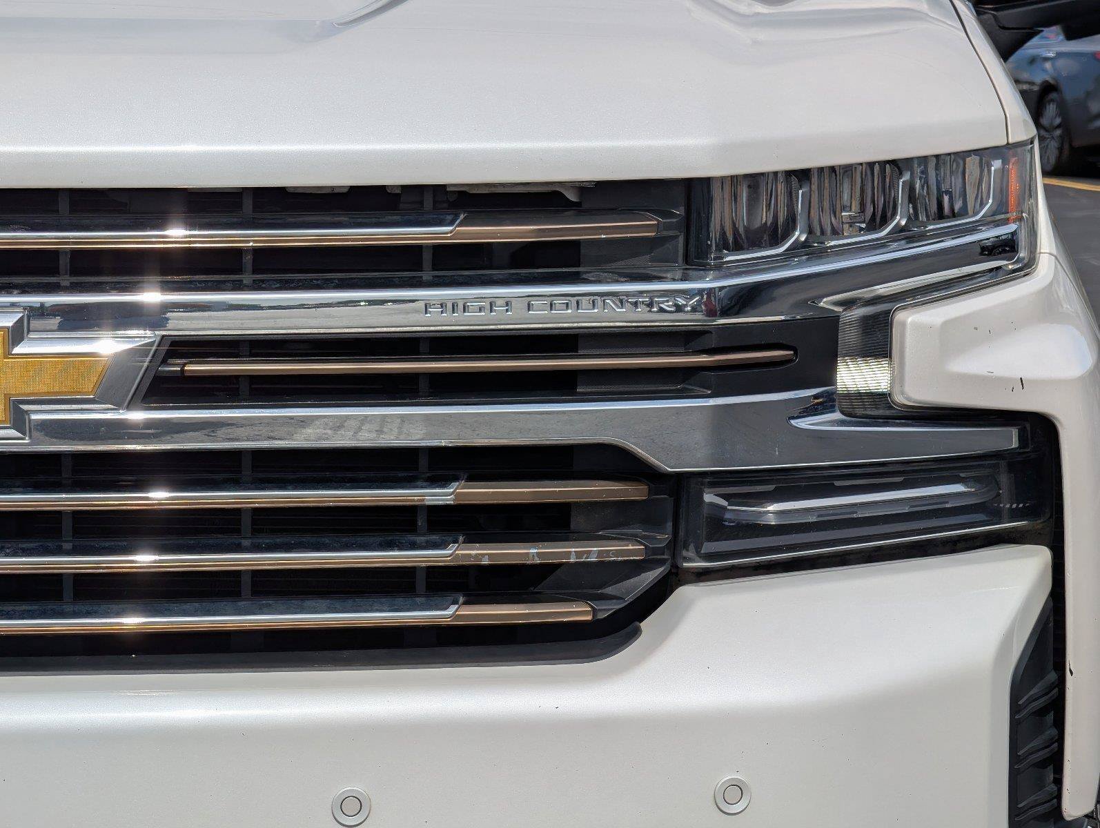 Used 2020 Chevrolet Silverado 1500 High Country w/ Technology Package AWD/4WD image 10