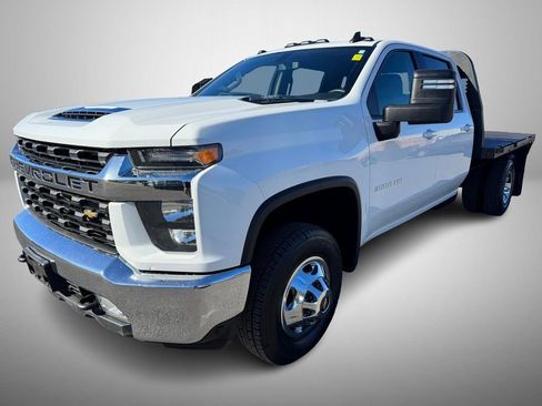 Used 2021 Chevrolet Silverado 3500 LT AWD/4WD image 2