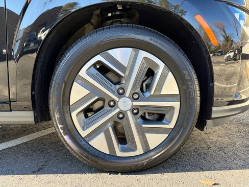 Used 2023 Hyundai Kona Limited w/ Cargo Package image 30