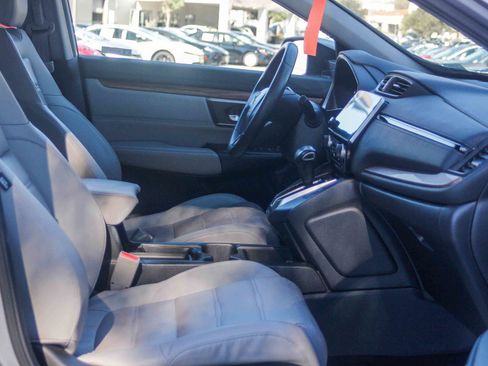 Used 2018 Honda CR-V Touring image 15