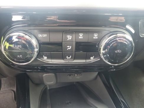 New 2026 Chevrolet Trax ACTIV w/ Sunroof Package FWD image 31
