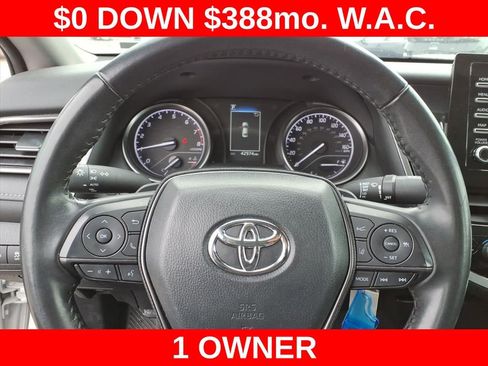 Used 2024 Toyota Camry SE image 13