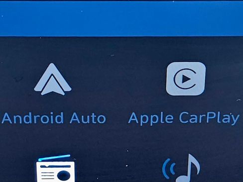 Used 2021 Hyundai Venue SE image 15