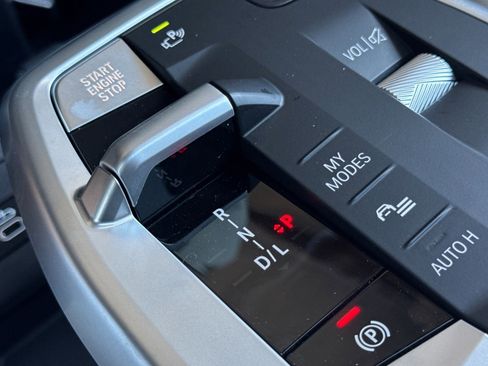 Used 2025 BMW X1 xDrive28i w/ Technology Package image 16