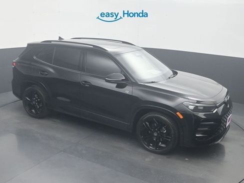 Used 2026 Volkswagen Tiguan SE R-Line image 19