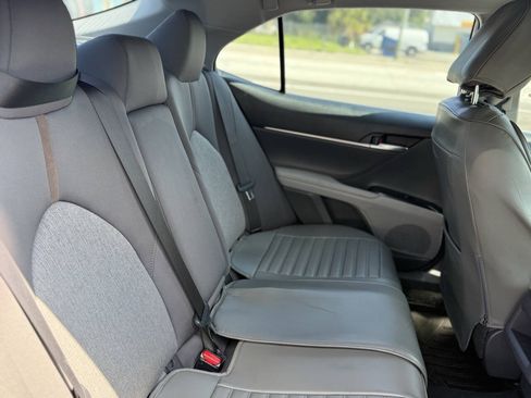 Used 2018 Toyota Camry LE FWD image 22