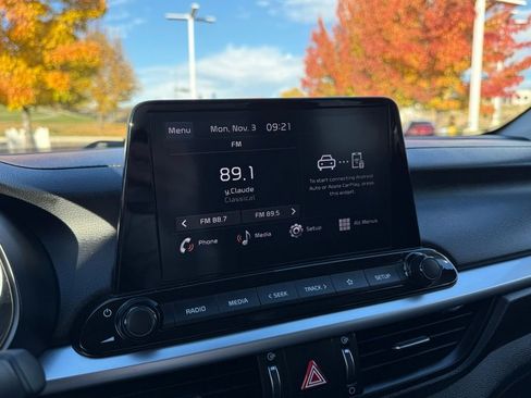 Used 2024 Kia Forte LXS image 3