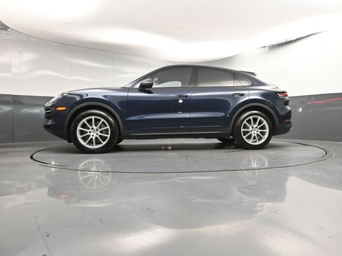 Certified 2024 Porsche Cayenne Coupe image 33