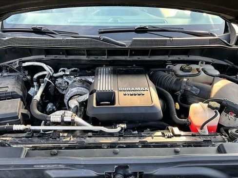 Used 2021 Chevrolet Silverado 1500 LT w/ LPO, Dark Essentials Package AWD/4WD image 31
