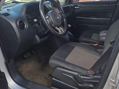 Used 2013 Jeep Patriot Latitude w/ Sun/Sound Group AWD/4WD image 5