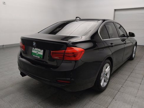 Used 2017 BMW 330i Sedan RWD image 9