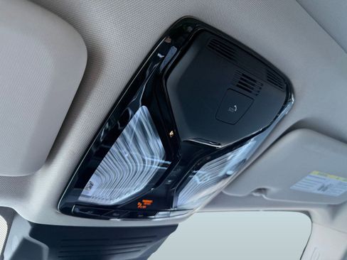 Certified 2023 BMW X7 xDrive40i w/ Premium Package image 16