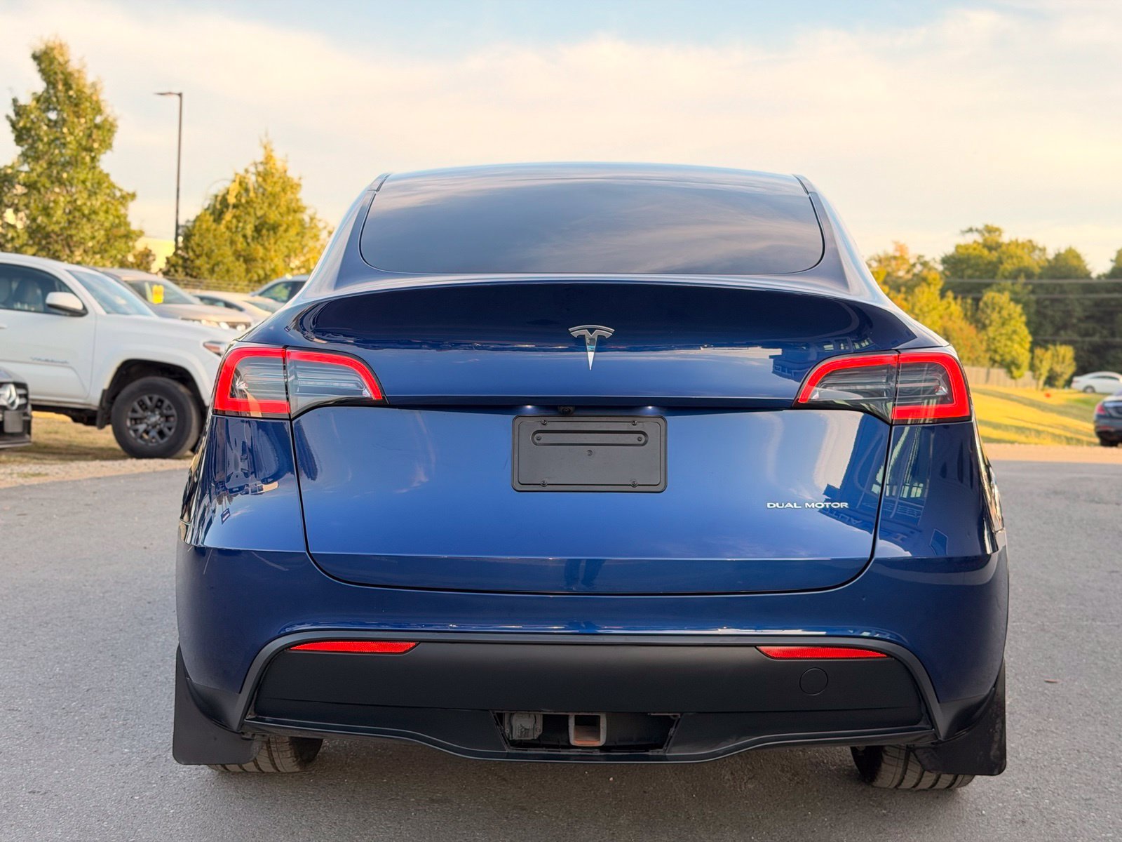 Used 2023 Tesla Model Y Long Range AWD/4WD image 10