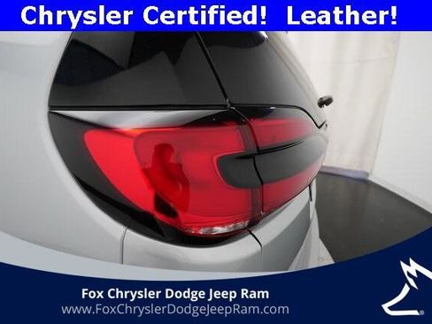 Certified 2024 Chrysler Pacifica Touring-L image 32