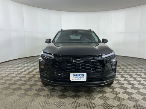 New 2026 Chevrolet Trax LT w/ Driver Confidence Package image 2