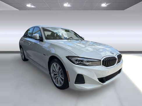 Used 2023 BMW 330e xDrive w/ Premium Package AWD/4WD image 7