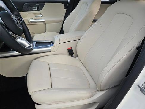 Used 2025 Mercedes-Benz GLA 250 image 15