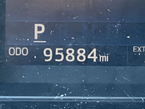 Used 2017 Toyota Tundra Limited image 18