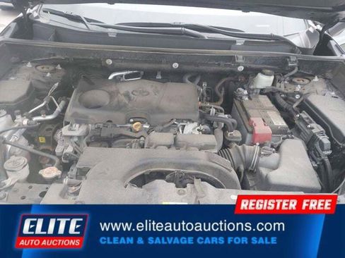 Used 2021 Toyota RAV4 LE AWD/4WD image 20