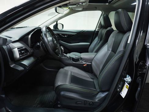 Used 2025 Subaru Outback Onyx Edition image 11