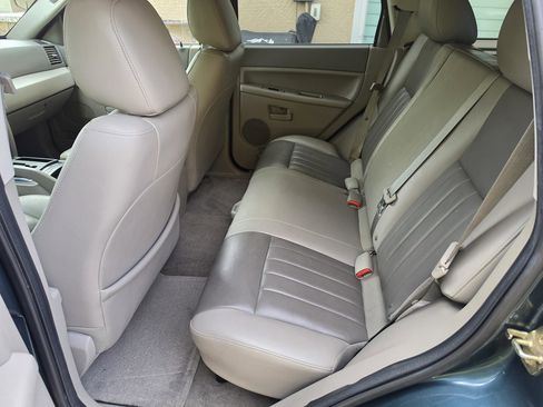 Used 2005 Jeep Grand Cherokee Laredo image 32