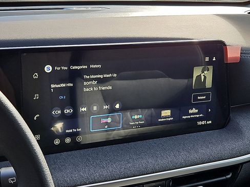 New 2026 Nissan Kicks SV image 14