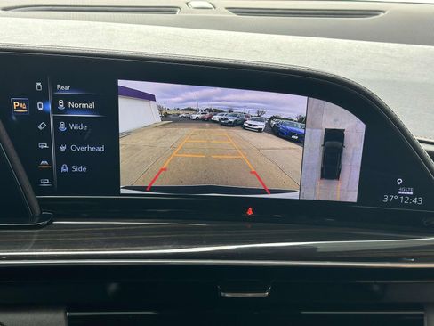 Used 2023 Cadillac Escalade ESV Sport w/ LPO, ONYX Package image 19