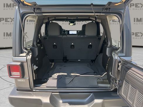 Used 2025 Jeep Wrangler Unlimited Sport AWD/4WD image 29